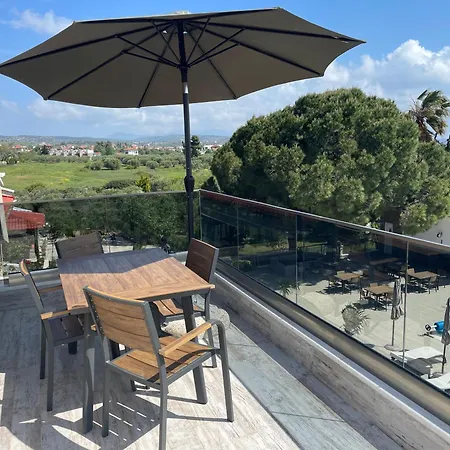 Sara Apartahotel