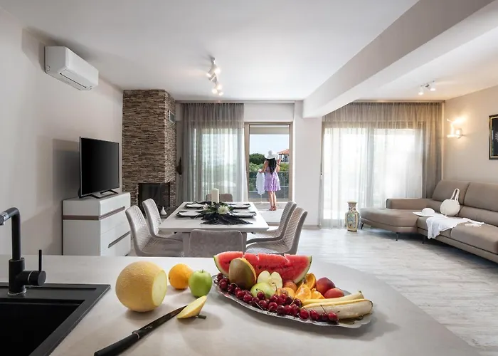 Sara Apartmanhotel Nikíti