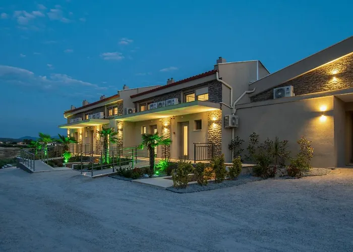 Sara Apartmanhotel Nikíti