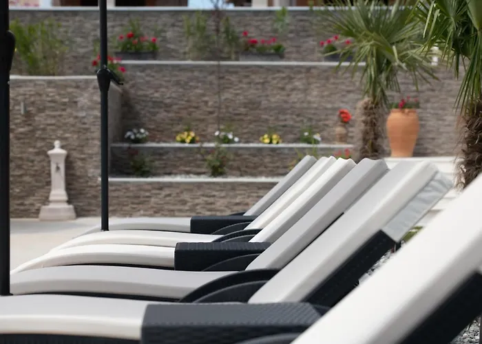 Sara Apartmanhotel