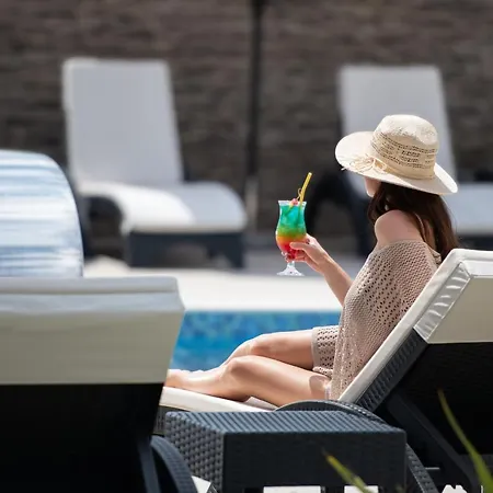 Aparthotel Sara