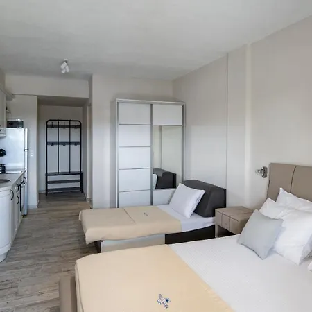 Sara Aparthotel *