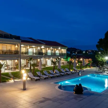 Sara Aparthotel