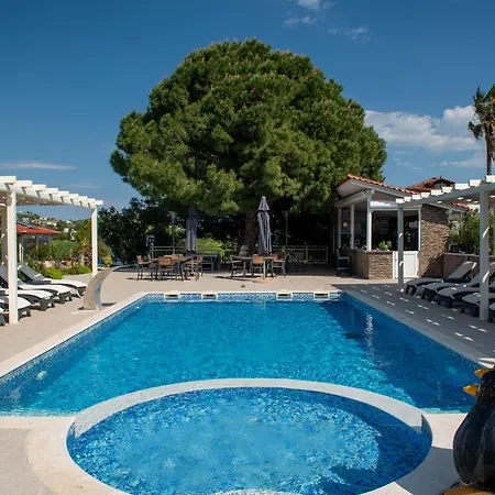 Aparthotel Sara Nikiti (Sithonia)