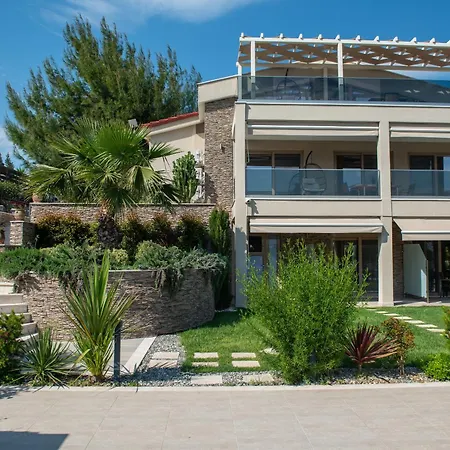 Sara * Nikiti (Sithonia)
