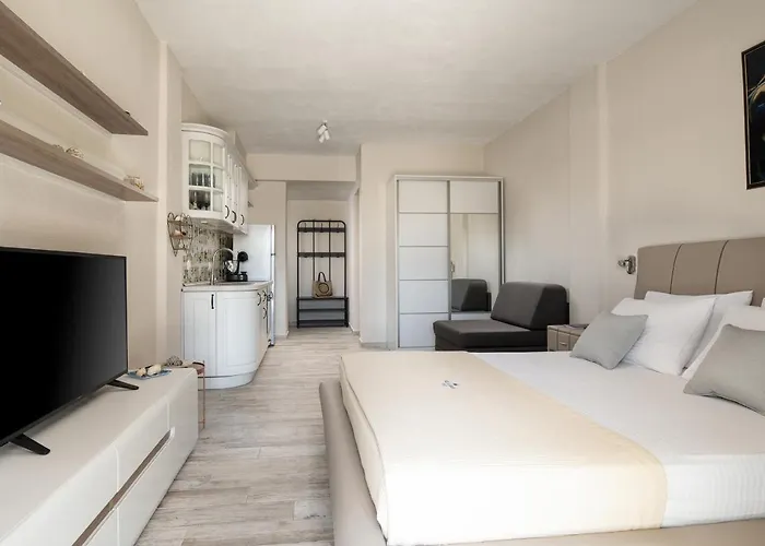 Sara Nikiti (Sithonia)