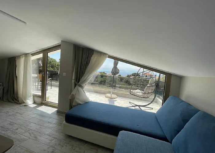 Sara Nikiti (Sithonia)