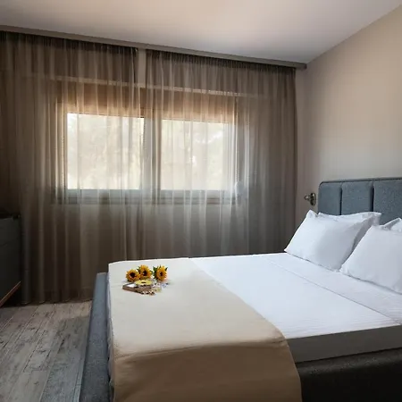 Aparthotel Sara