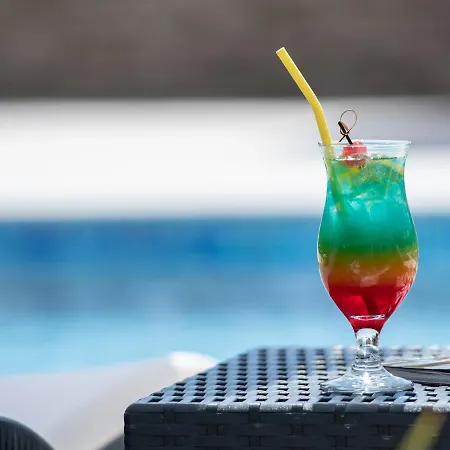 Sara Apartmanhotel Nikíti